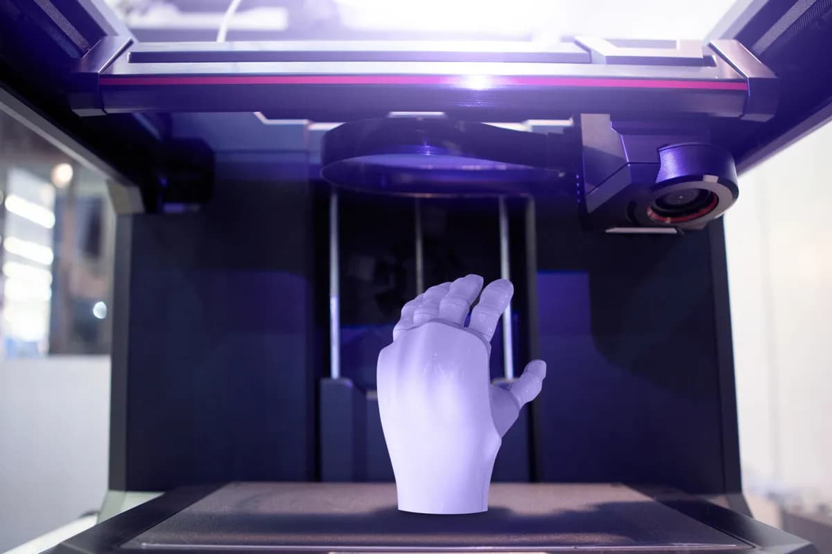 布朗克斯学生为有需要者3D打印义肢手